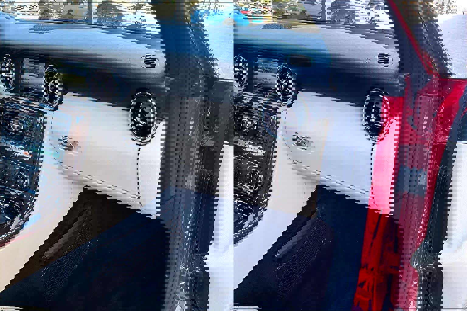 Used 2014 Mercedes-Benz SLK 250 image 18