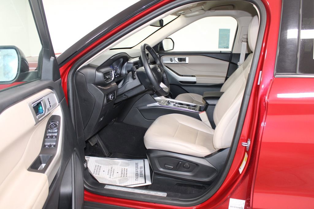 Used 2024 Ford Explorer Limited image 21
