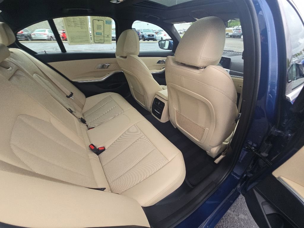 Used 2022 BMW 330i xDrive Sedan AWD/4WD image 31