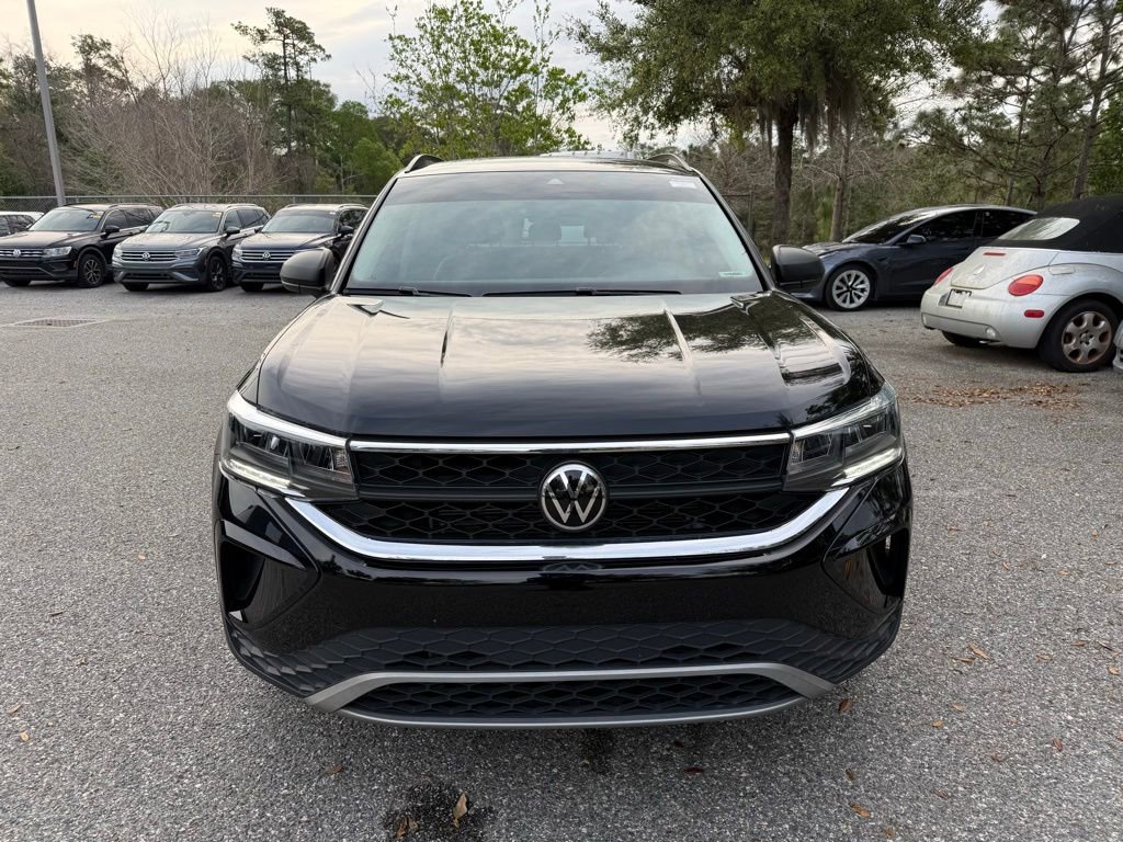 Used 2022 Volkswagen Taos S image 2