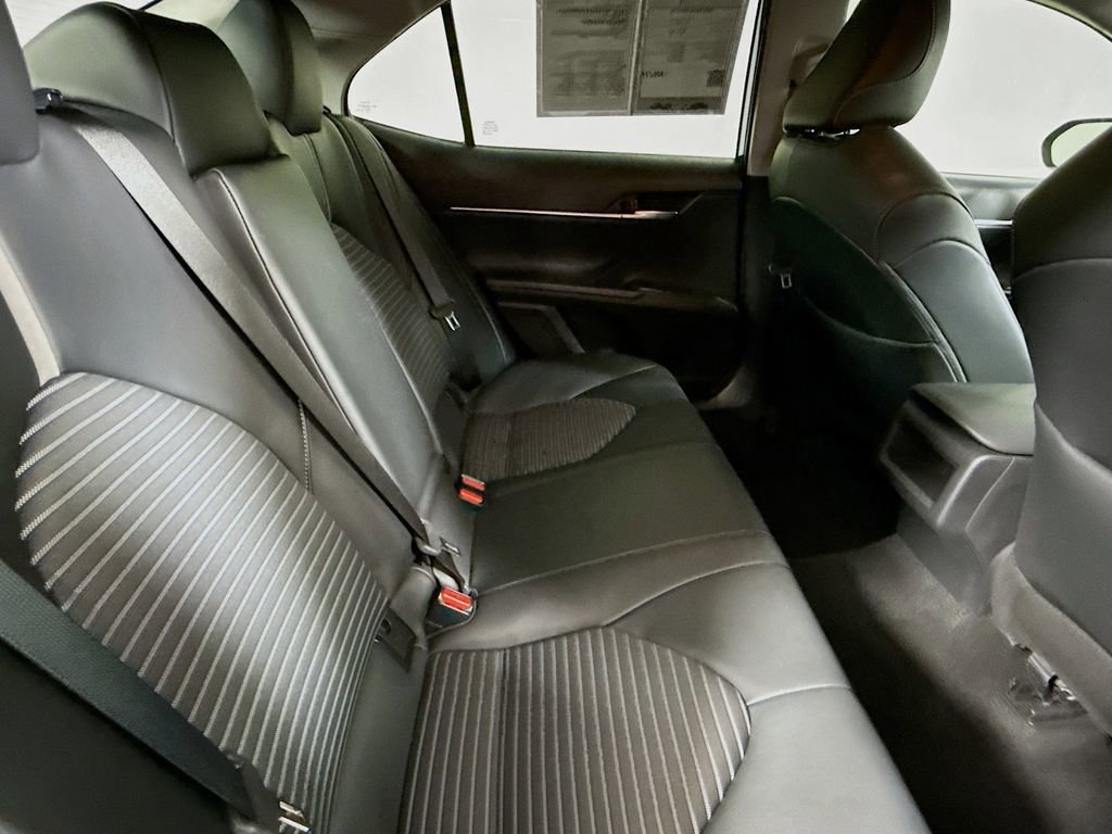 Used 2024 Toyota Camry SE image 23