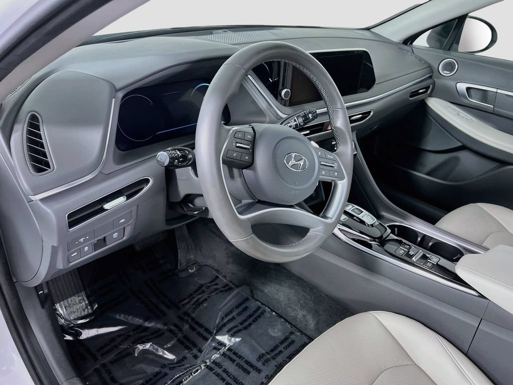 Certified 2022 Hyundai Sonata Limited w/ Cargo Package FWD image 8