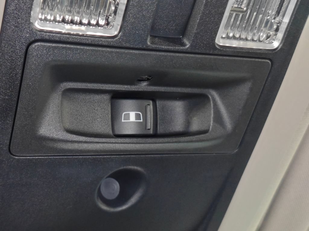 Used 2017 RAM 1500 Laramie w/ Convenience Group AWD/4WD image 10