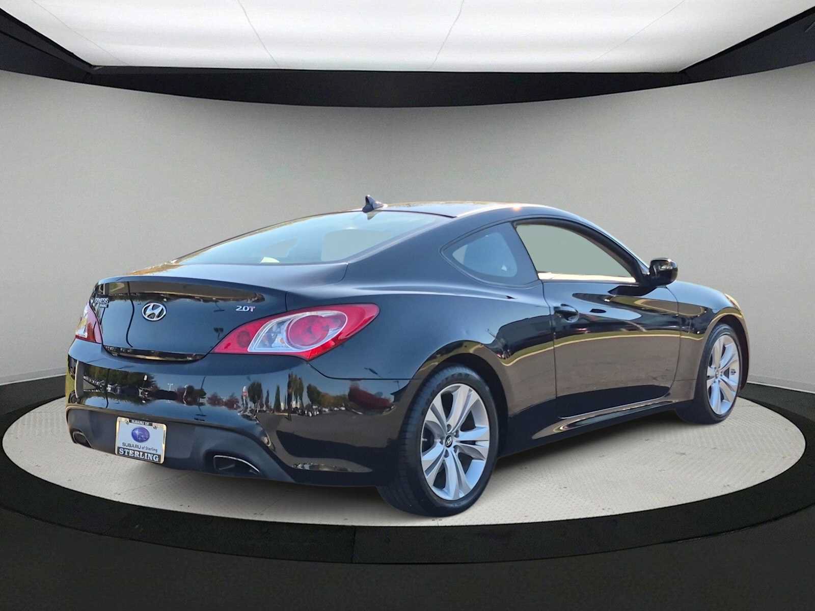 Used 2012 Hyundai Genesis 2.0T RWD image 8