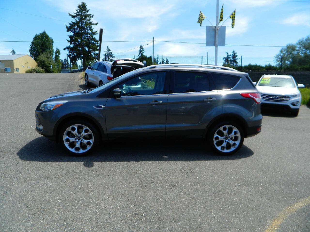 Used 2013 Ford Escape Titanium w/ Parking Technology Pkg AWD/4WD image 5