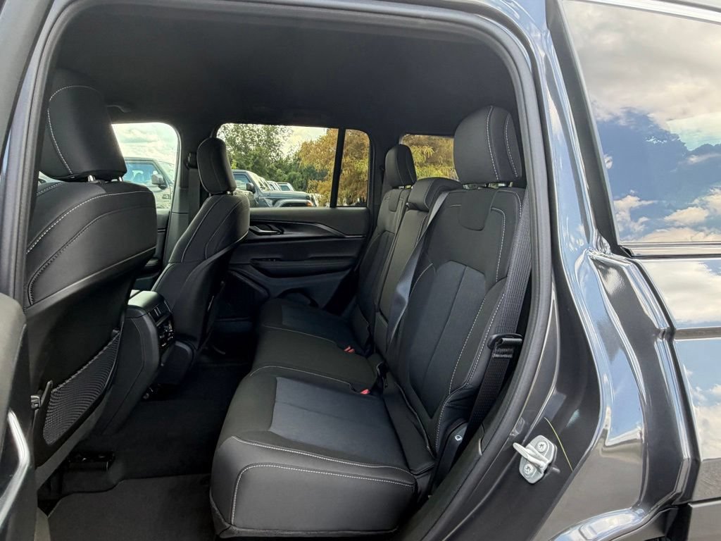 New 2026 Jeep Grand Cherokee Laredo RWD image 35