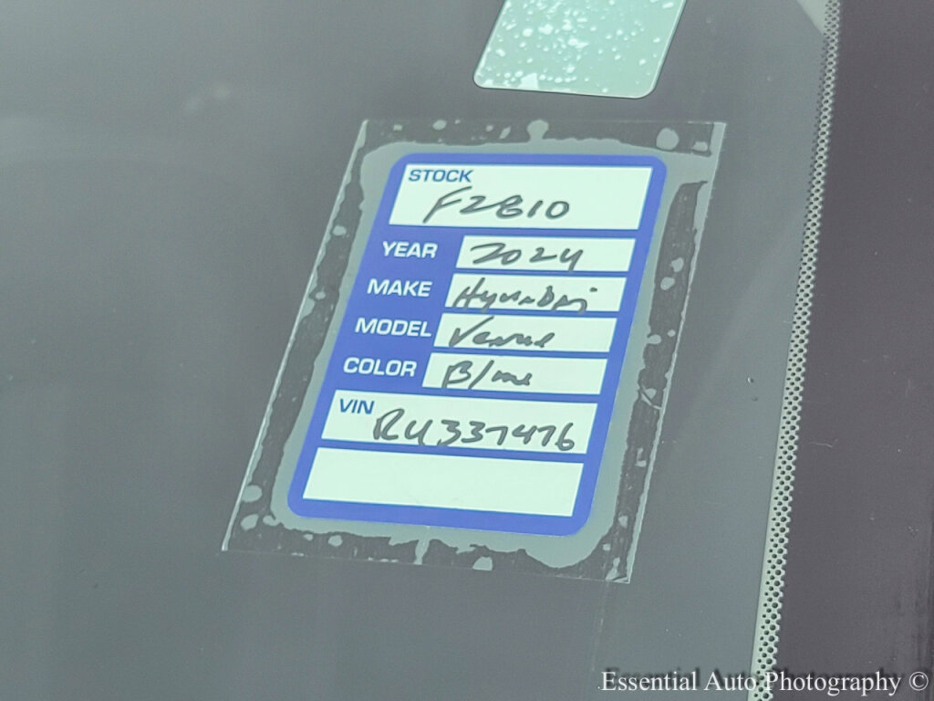 Used 2024 Hyundai Venue SEL image 37