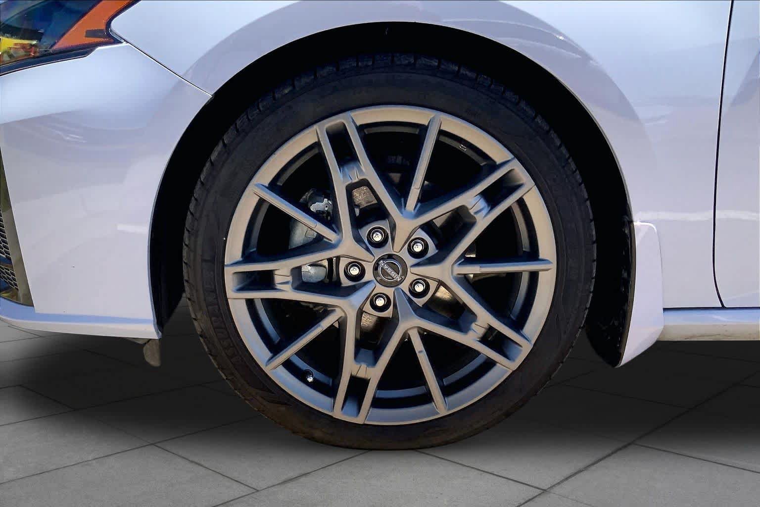 Used 2024 Nissan Altima 2.0 SR FWD image 11