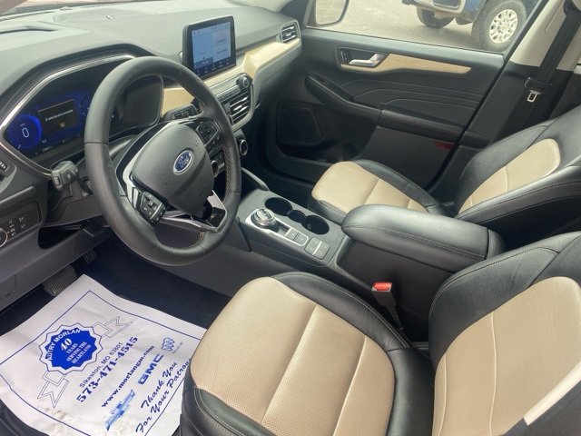 Used 2022 Ford Escape Titanium w/ Titanium Elite Package image 16