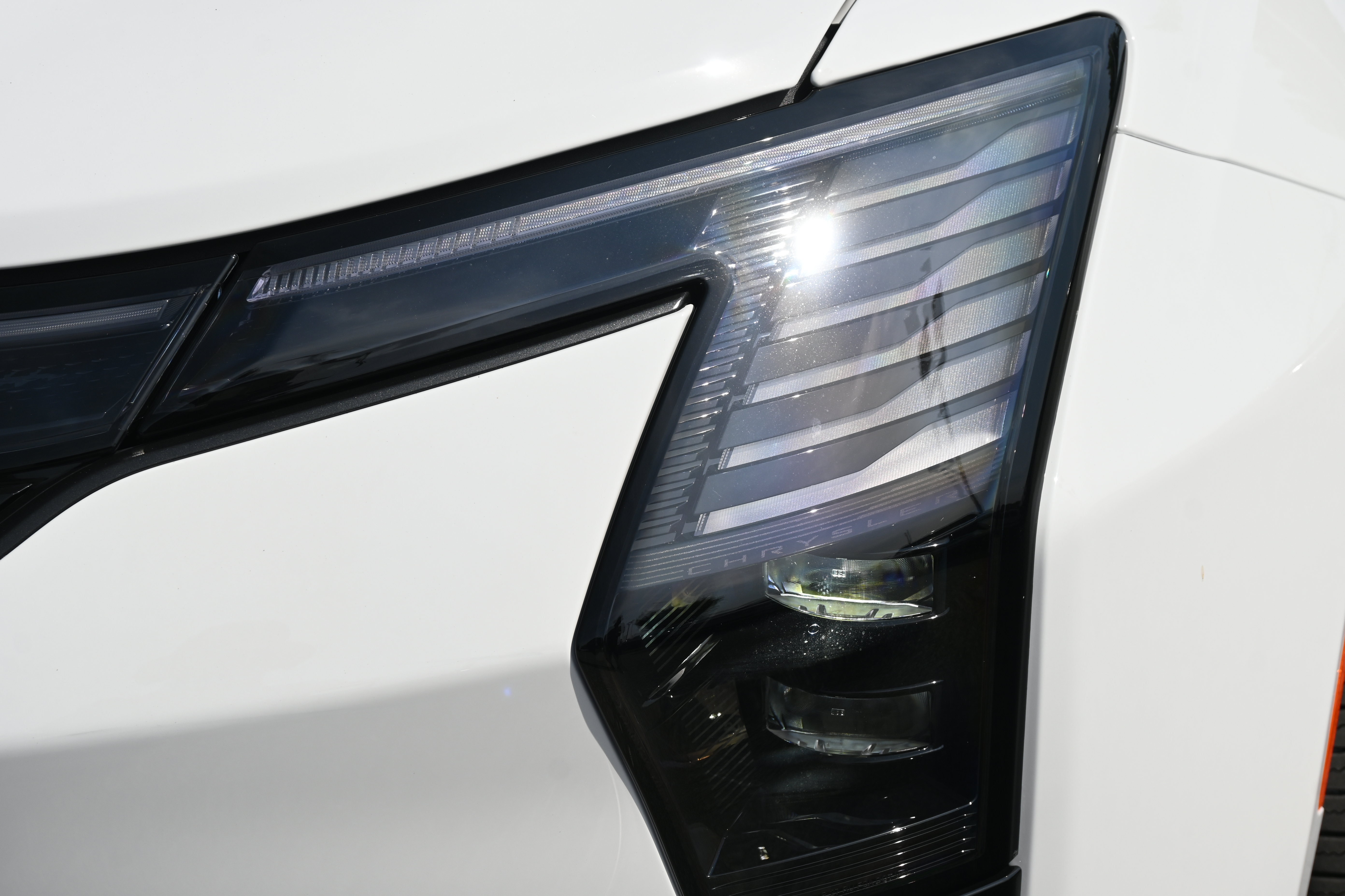 New 2027 Chrysler Pacifica Limited FWD image 6