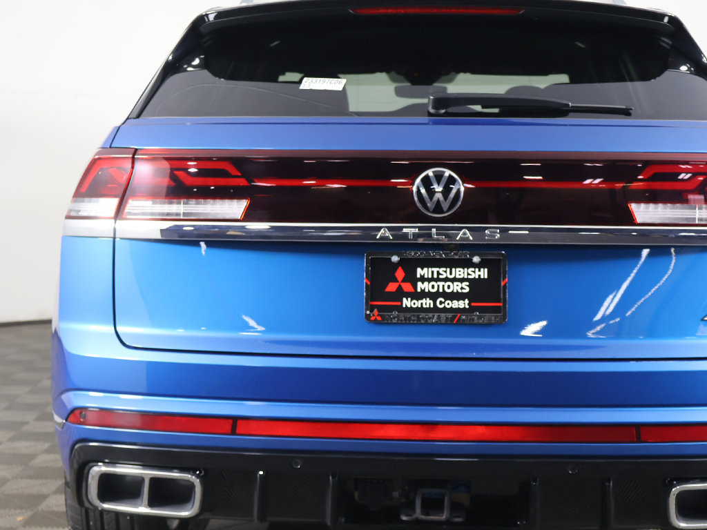 Used 2024 Volkswagen Atlas Cross Sport SEL Premium R-Line AWD/4WD image 17