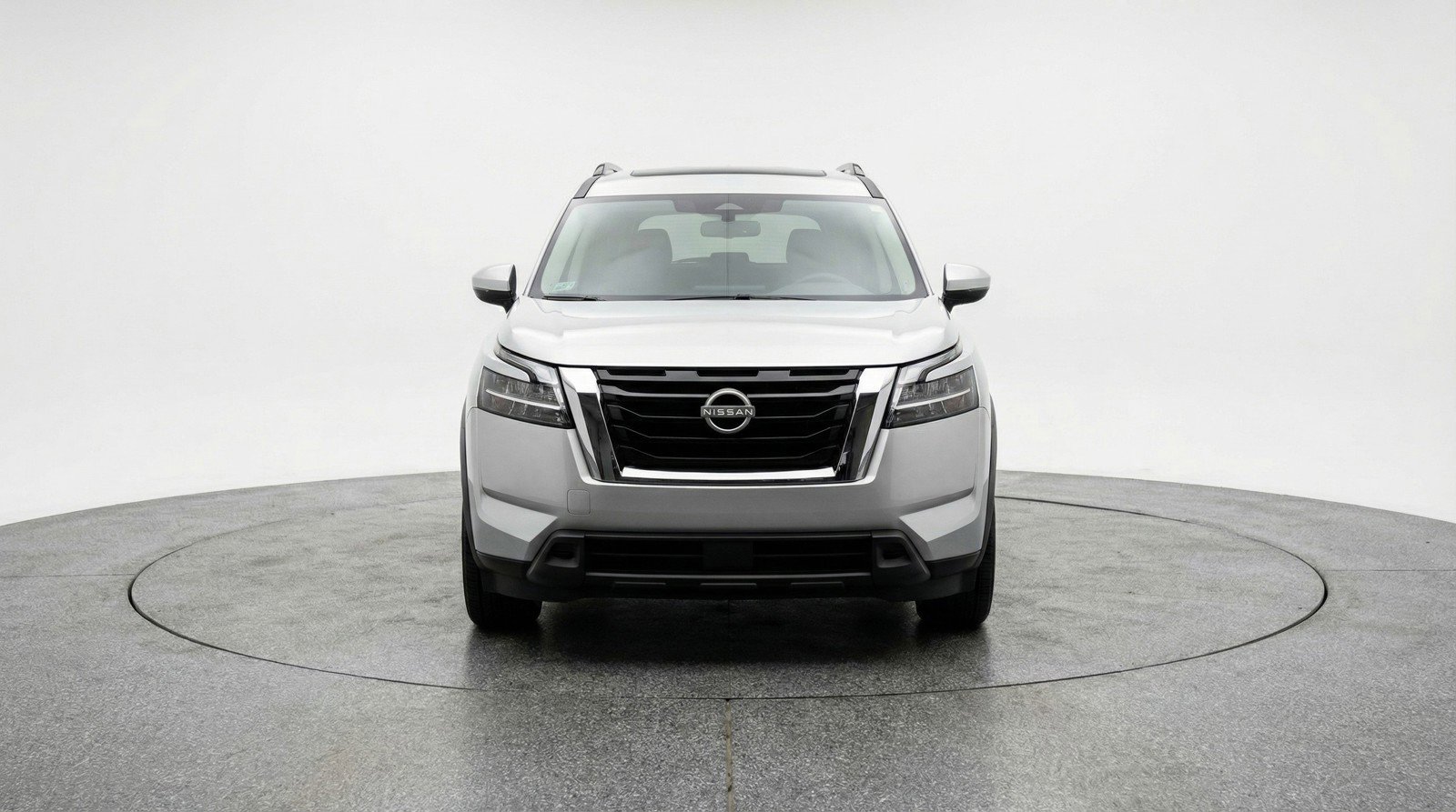 Used 2025 Nissan Pathfinder SV FWD image 2