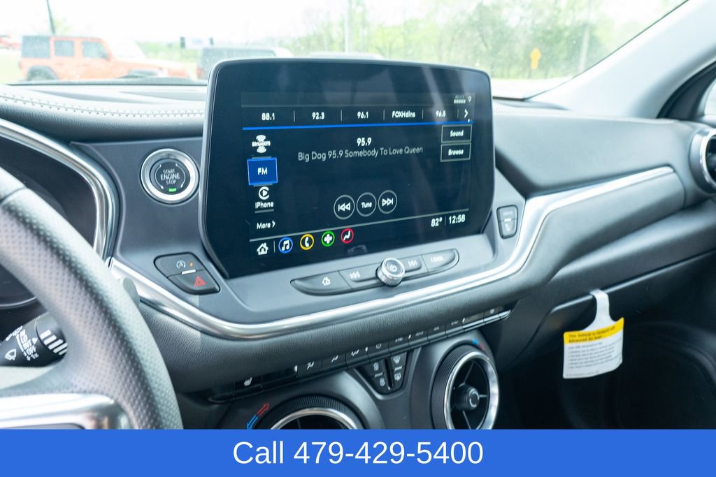 Used 2025 Chevrolet Blazer LT image 21