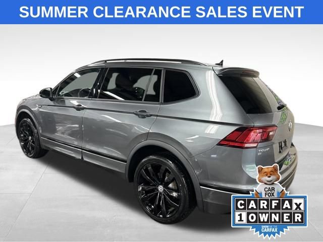 Used 2021 Volkswagen Tiguan SE R-Line AWD/4WD image 3