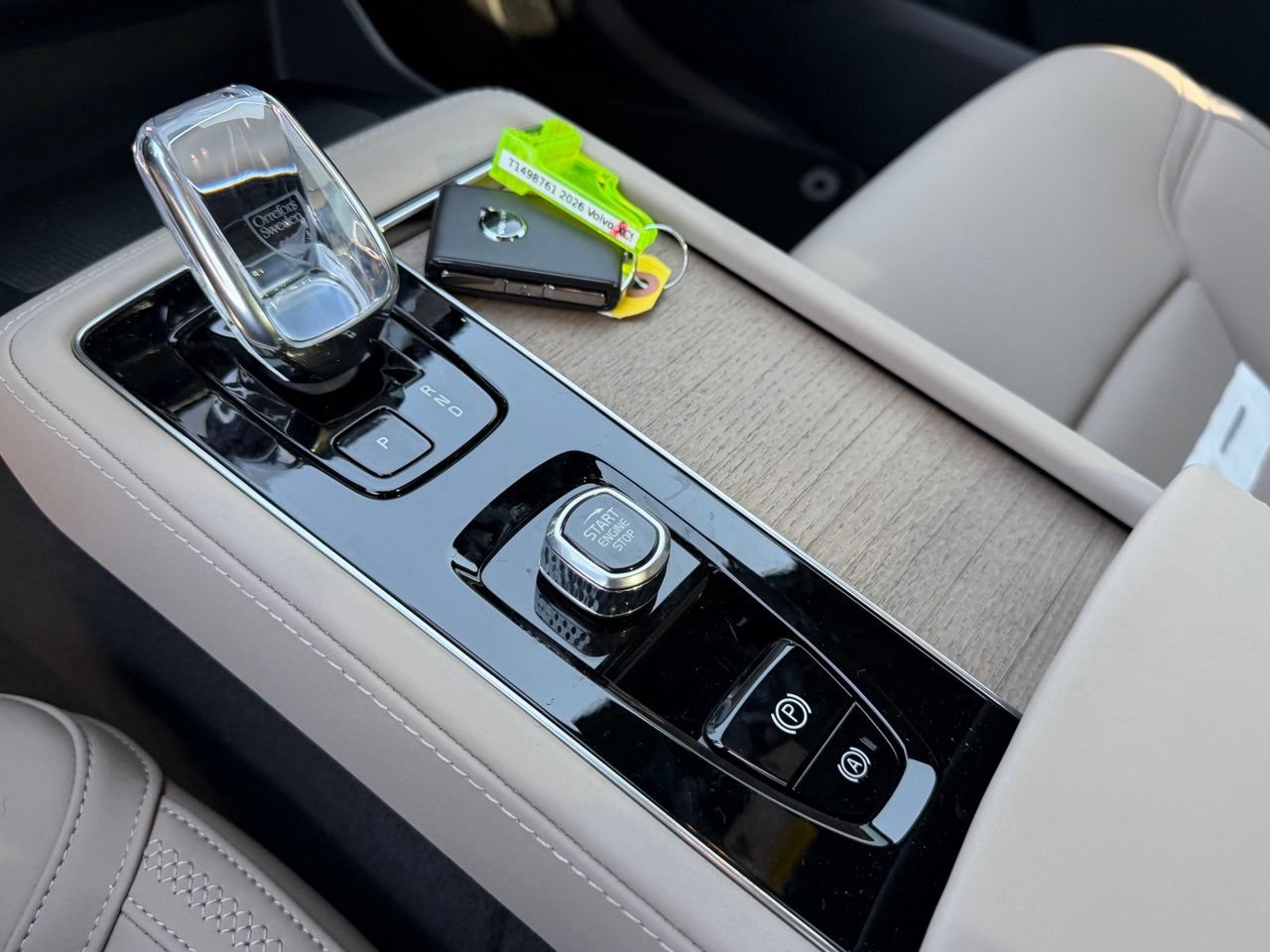 New 2026 Volvo XC90 T8 Plus AWD/4WD image 13