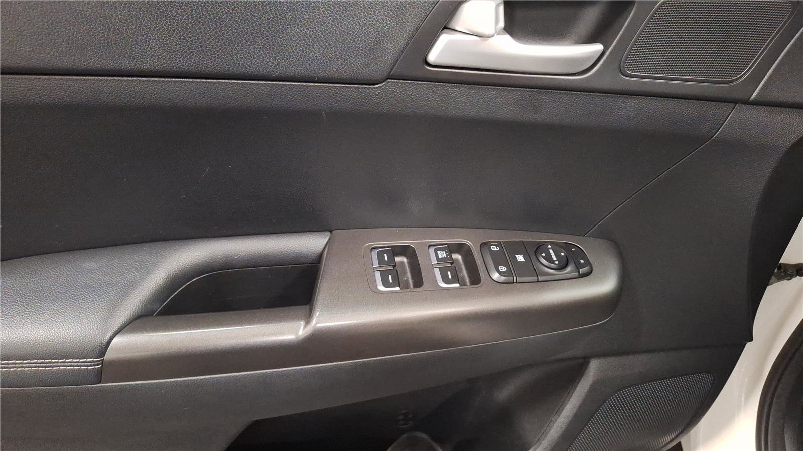 Used 2019 Kia Sportage LX FWD image 24