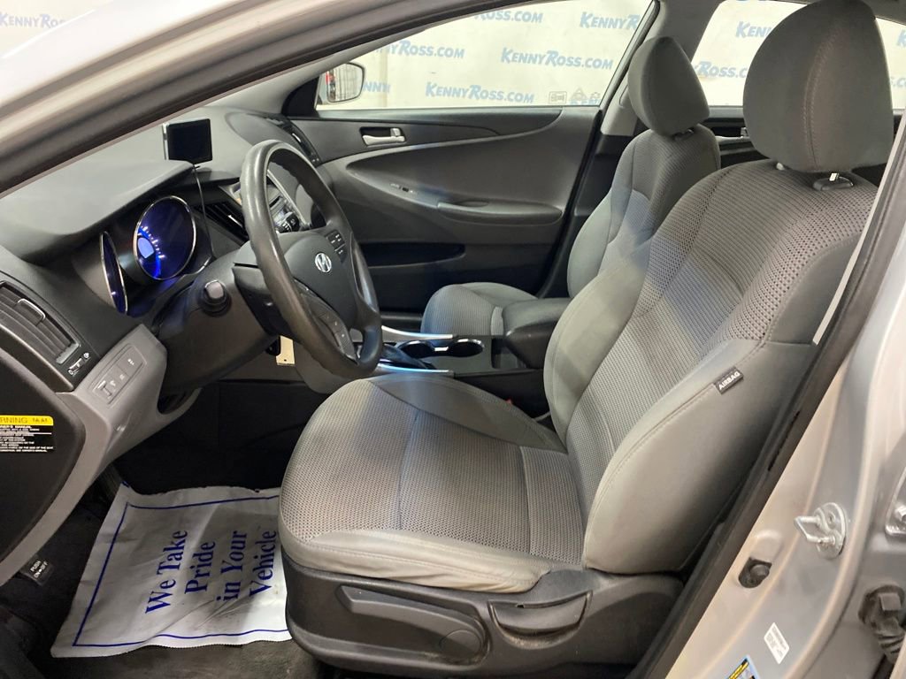Used 2013 Hyundai Sonata GLS image 8