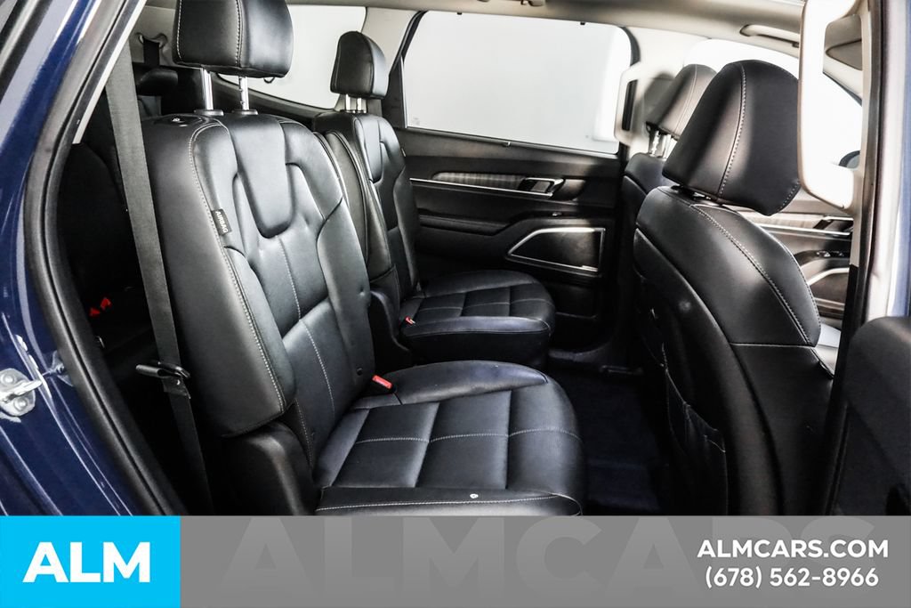 Used 2024 Kia Telluride EX w/ EX Captain's Chair Package FWD image 20