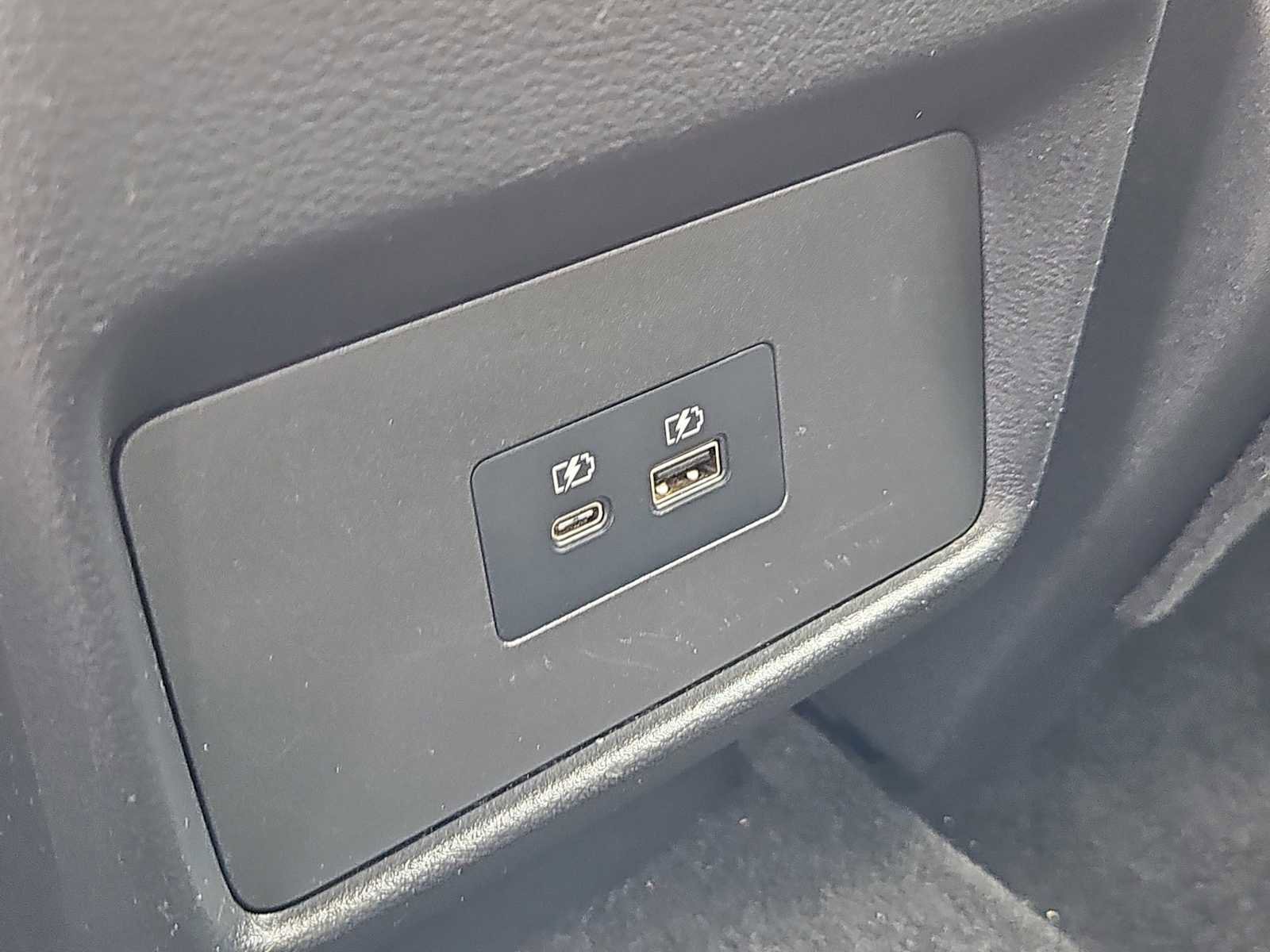 Used 2022 Nissan Rogue SV w/ SV Premium Package image 24