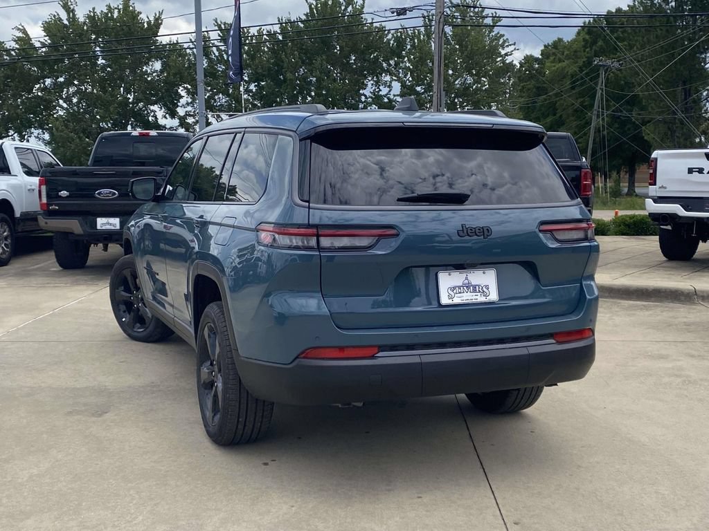 New 2026 Jeep Grand Cherokee L Limited w/ Limited Altitude Package RWD image 4