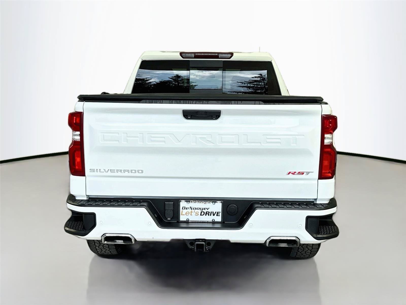Used 2023 Chevrolet Silverado 1500 RST w/ RST All Star Premium Package AWD/4WD image 8