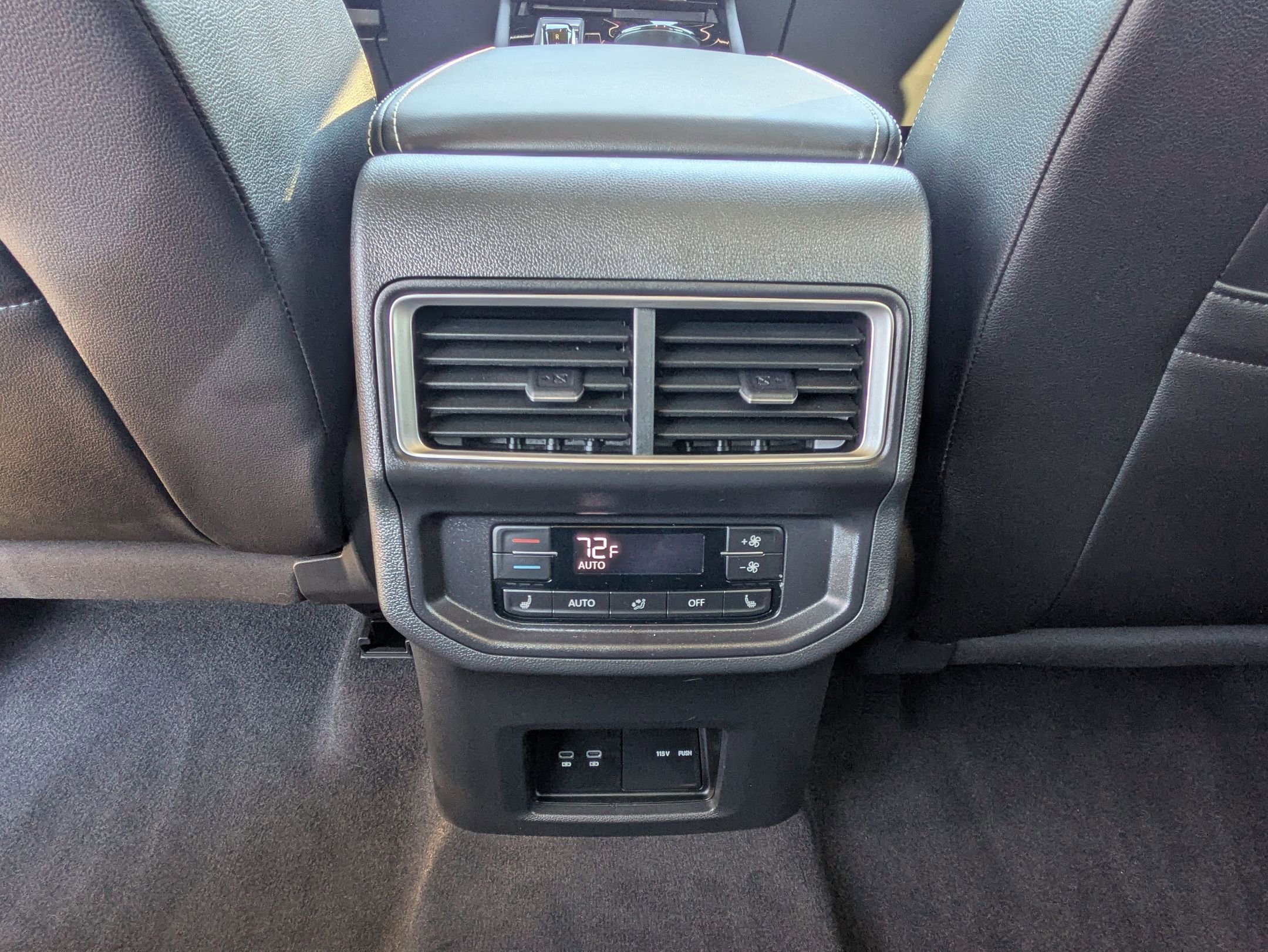 Used 2024 Volkswagen Atlas SEL Premium R-Line image 23