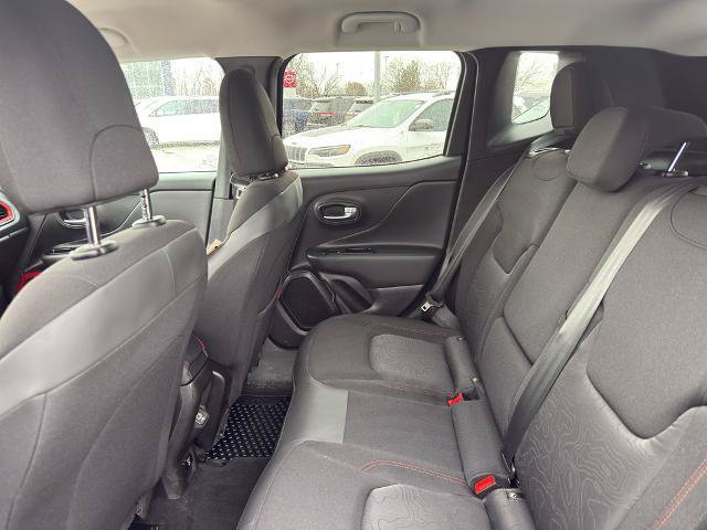 Used 2022 Jeep Renegade Trailhawk w/ Trailer Tow Group AWD/4WD image 32