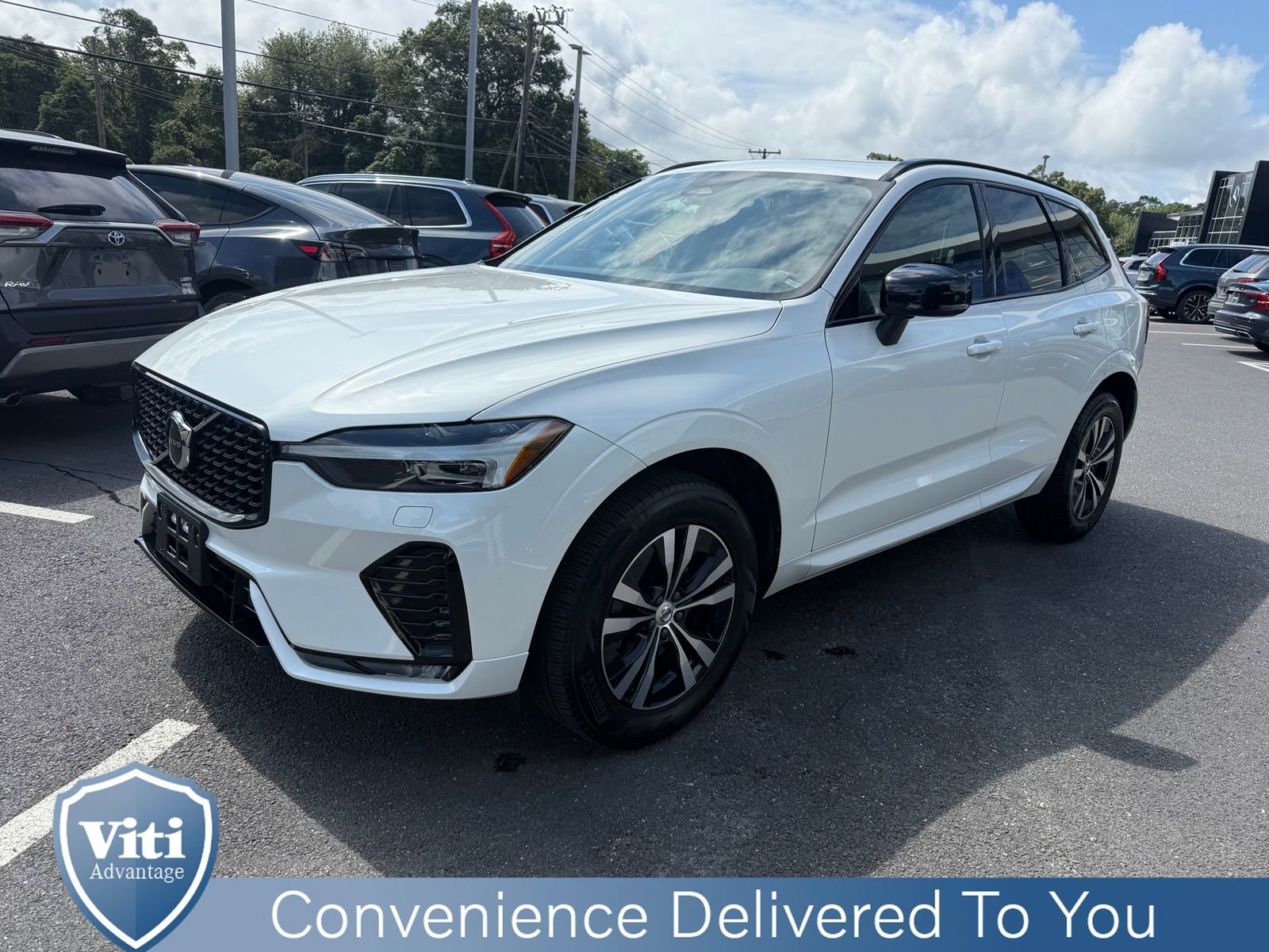 Certified 2024 Volvo XC60 B5 Core image 4