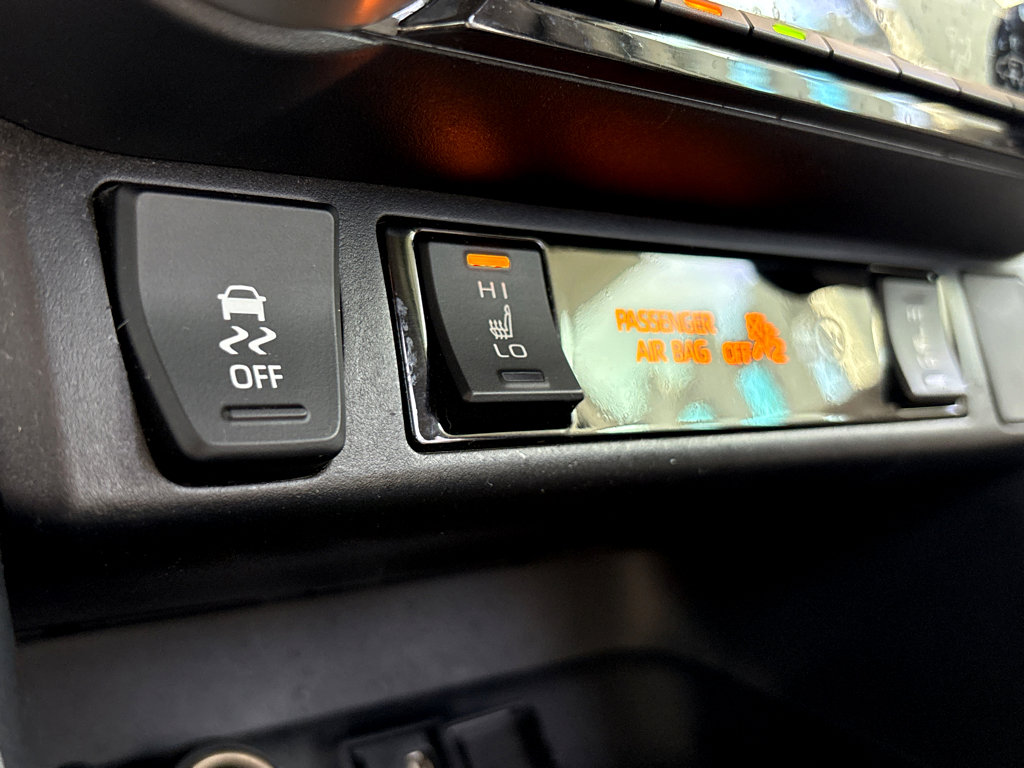 Used 2019 Toyota RAV4 XLE Premium w/ Advanced Technology Package image 8