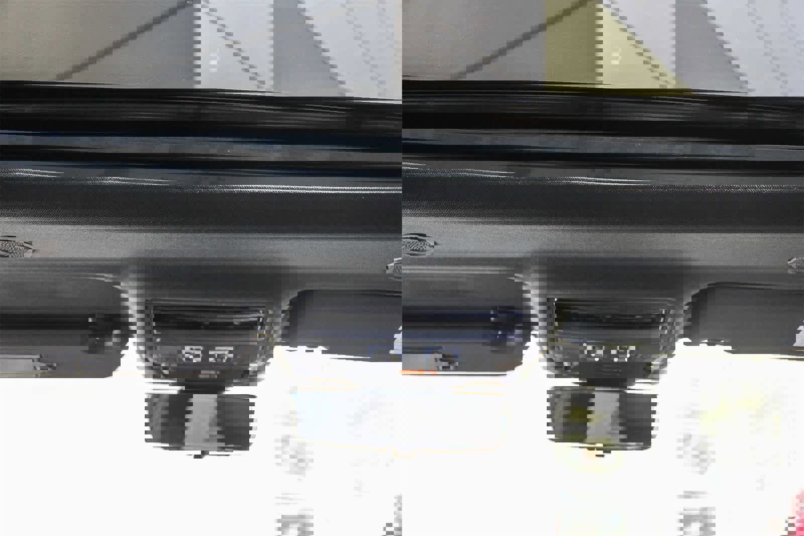 New 2026 Land Rover Range Rover Evoque S image 17