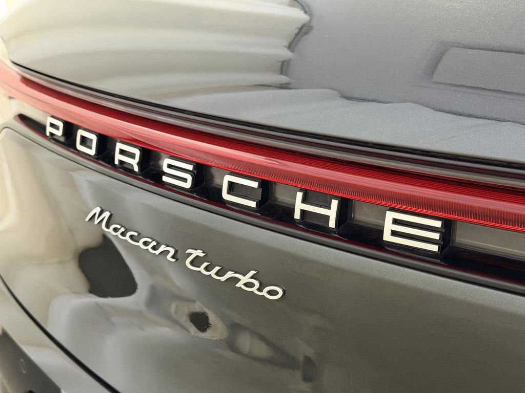 Certified 2021 Porsche Macan Turbo image 25