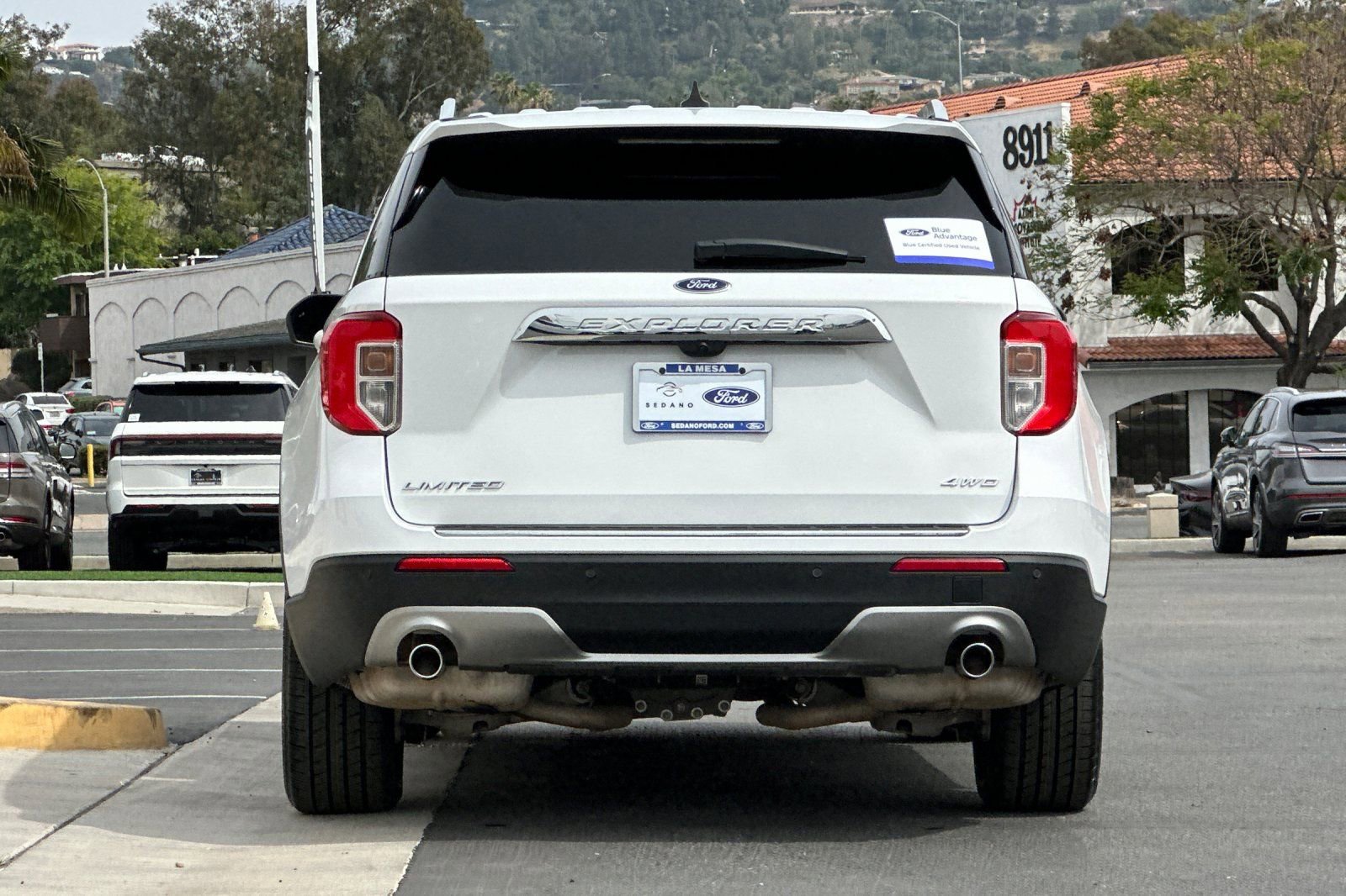 Certified 2023 Ford Explorer Limited w/ Equipment Group 301A AWD/4WD image 4