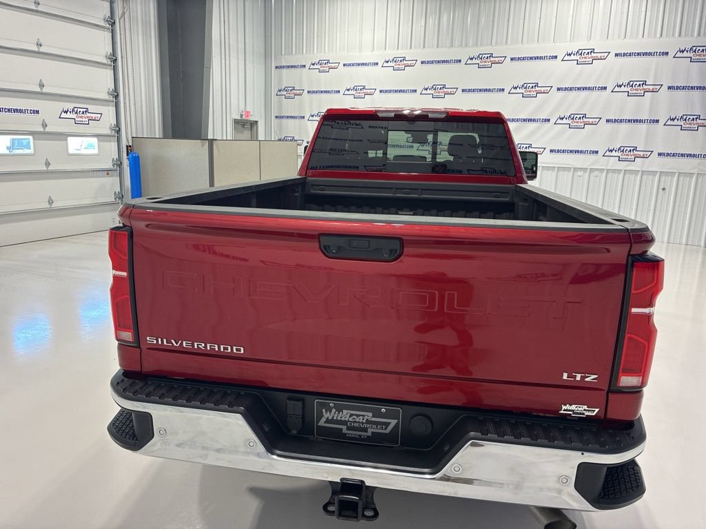 Used 2026 Chevrolet Silverado 2500 LTZ AWD/4WD image 5