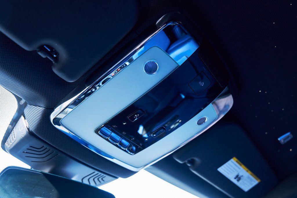 Used 2021 Rolls-Royce Cullinan Black Badge image 87