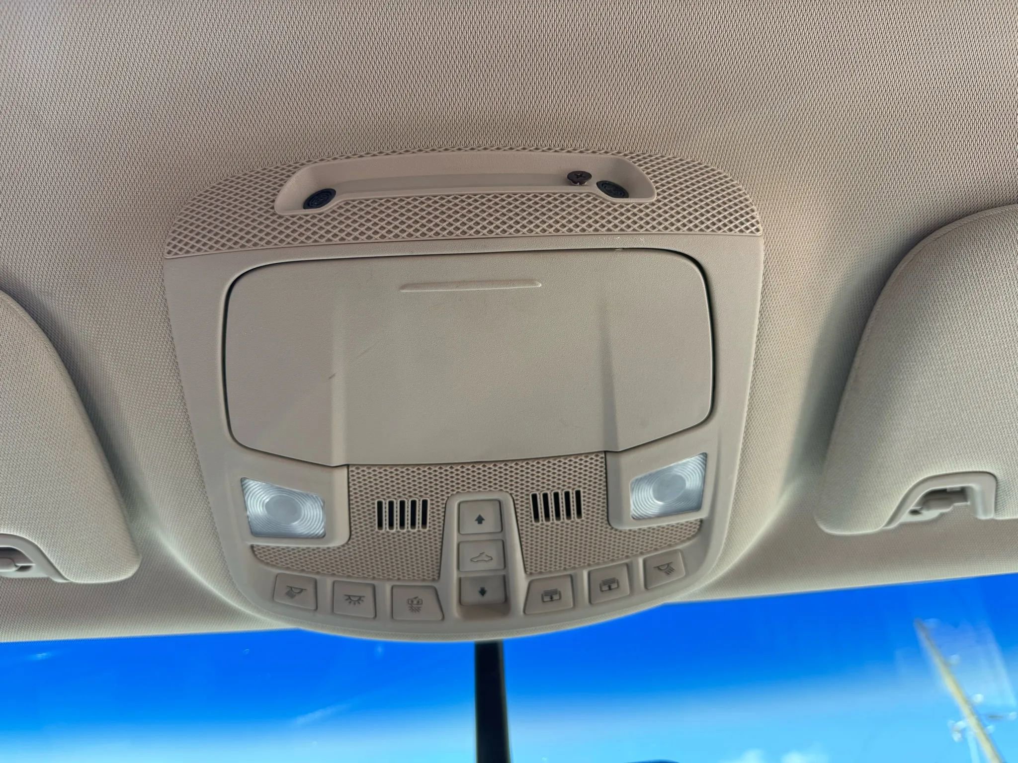 Used 2017 Lincoln MKX Reserve w/ Enhanced Security Package image 34