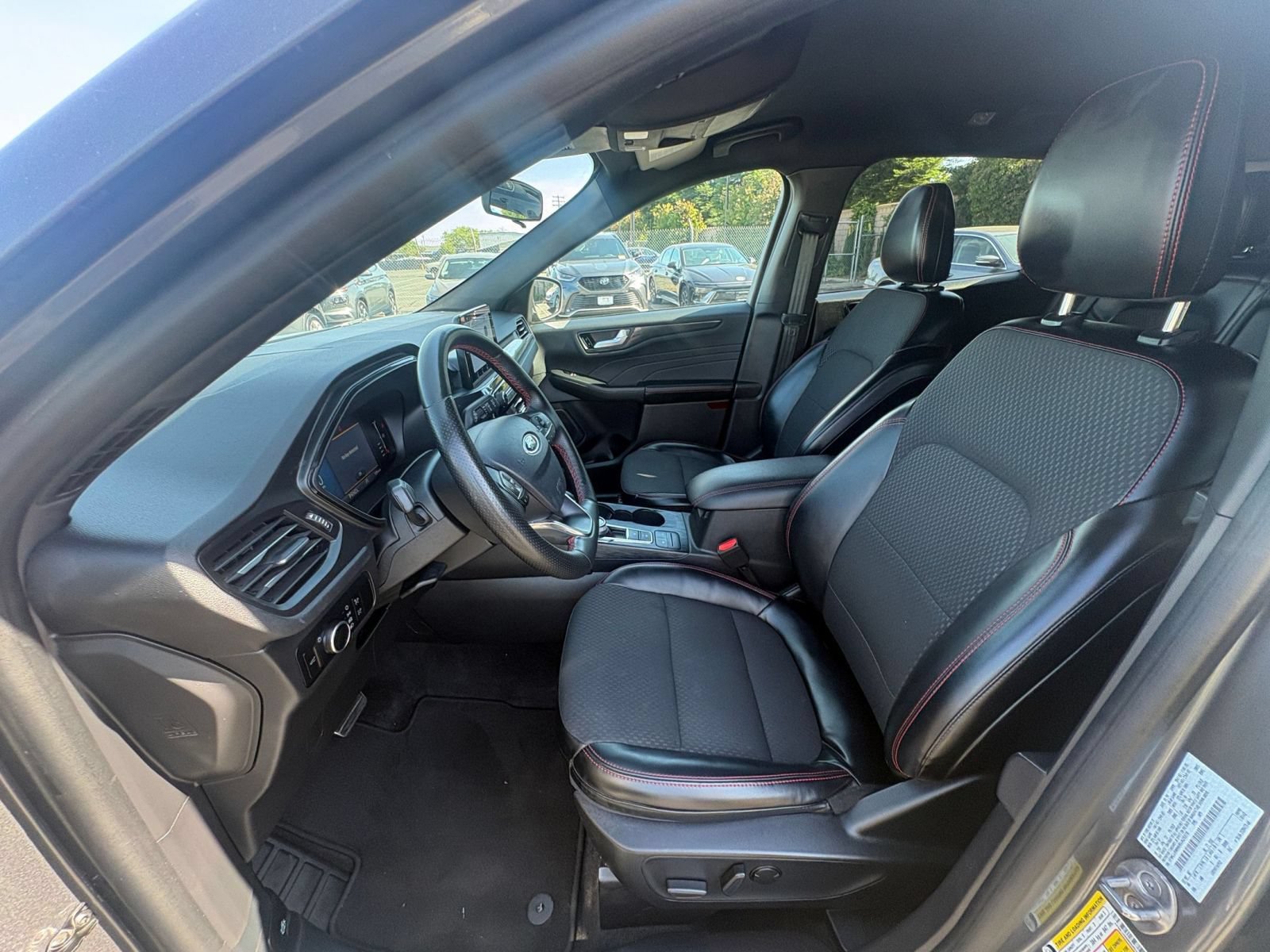 Used 2024 Ford Escape ST-Line AWD/4WD image 29