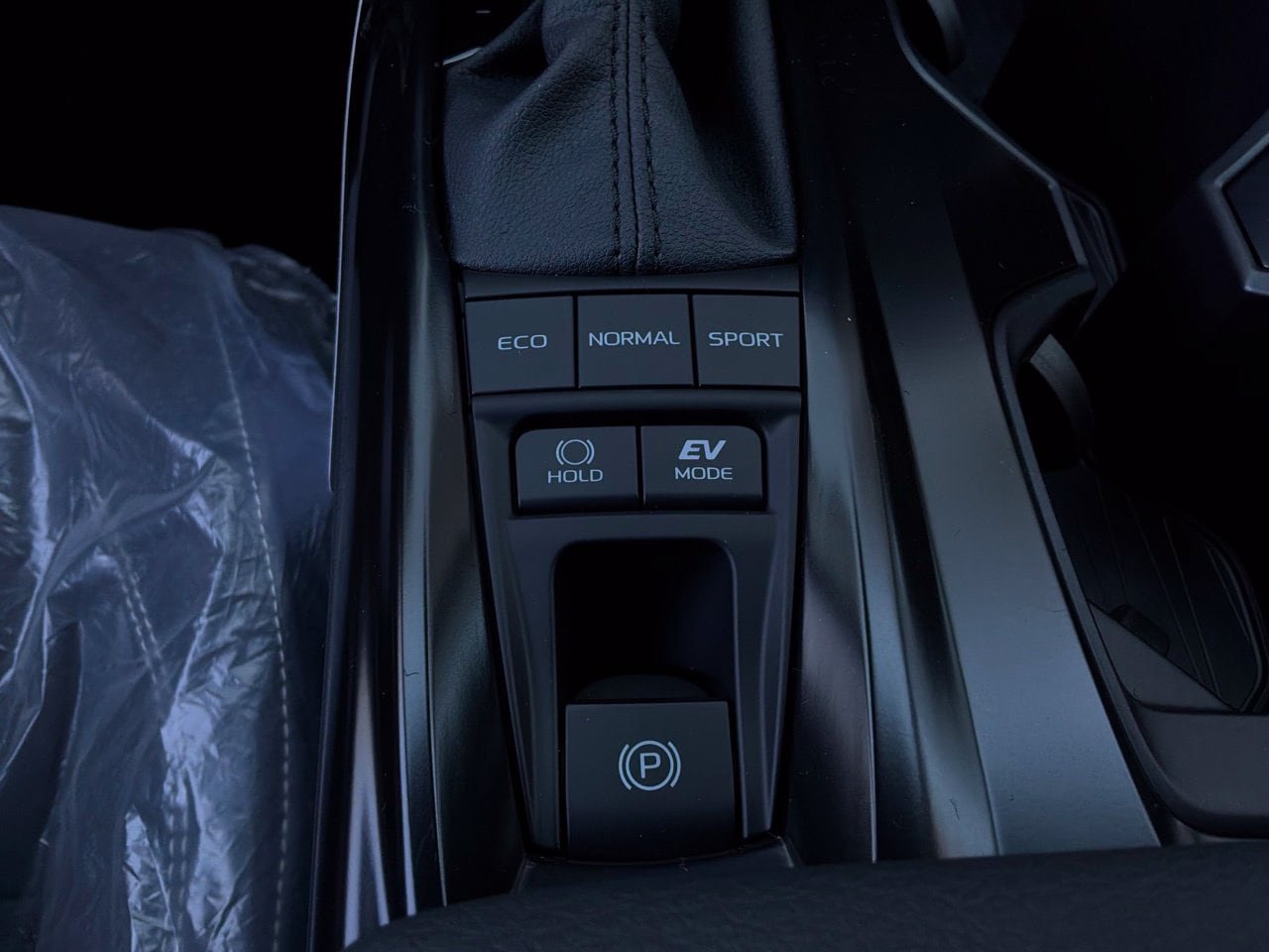 New 2026 Toyota Camry Hybrid FWD image 23