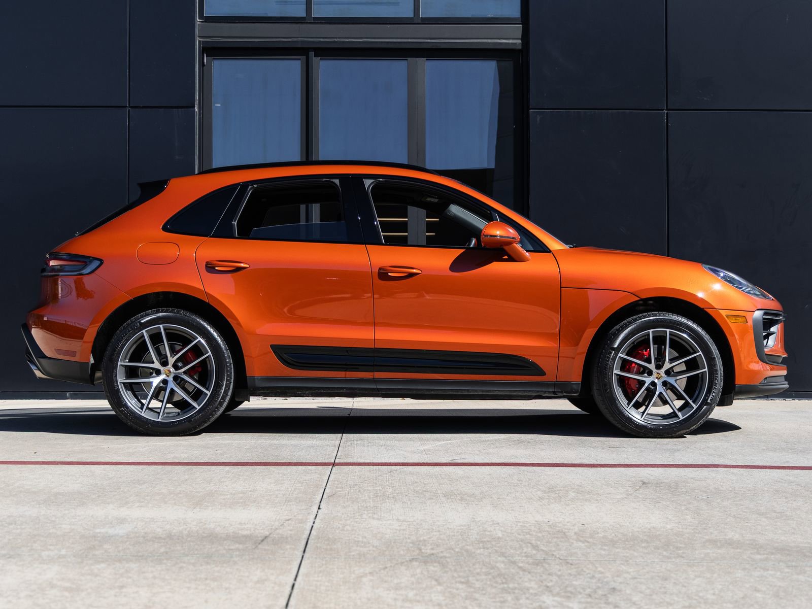 Certified 2024 Porsche Macan S image 12