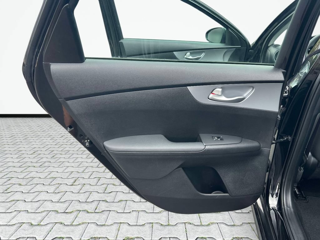 Certified 2023 Kia Forte LXS w/ LXS Technology Package FWD image 15