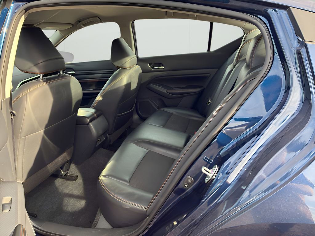 Used 2022 Nissan Altima 2.5 SR image 9