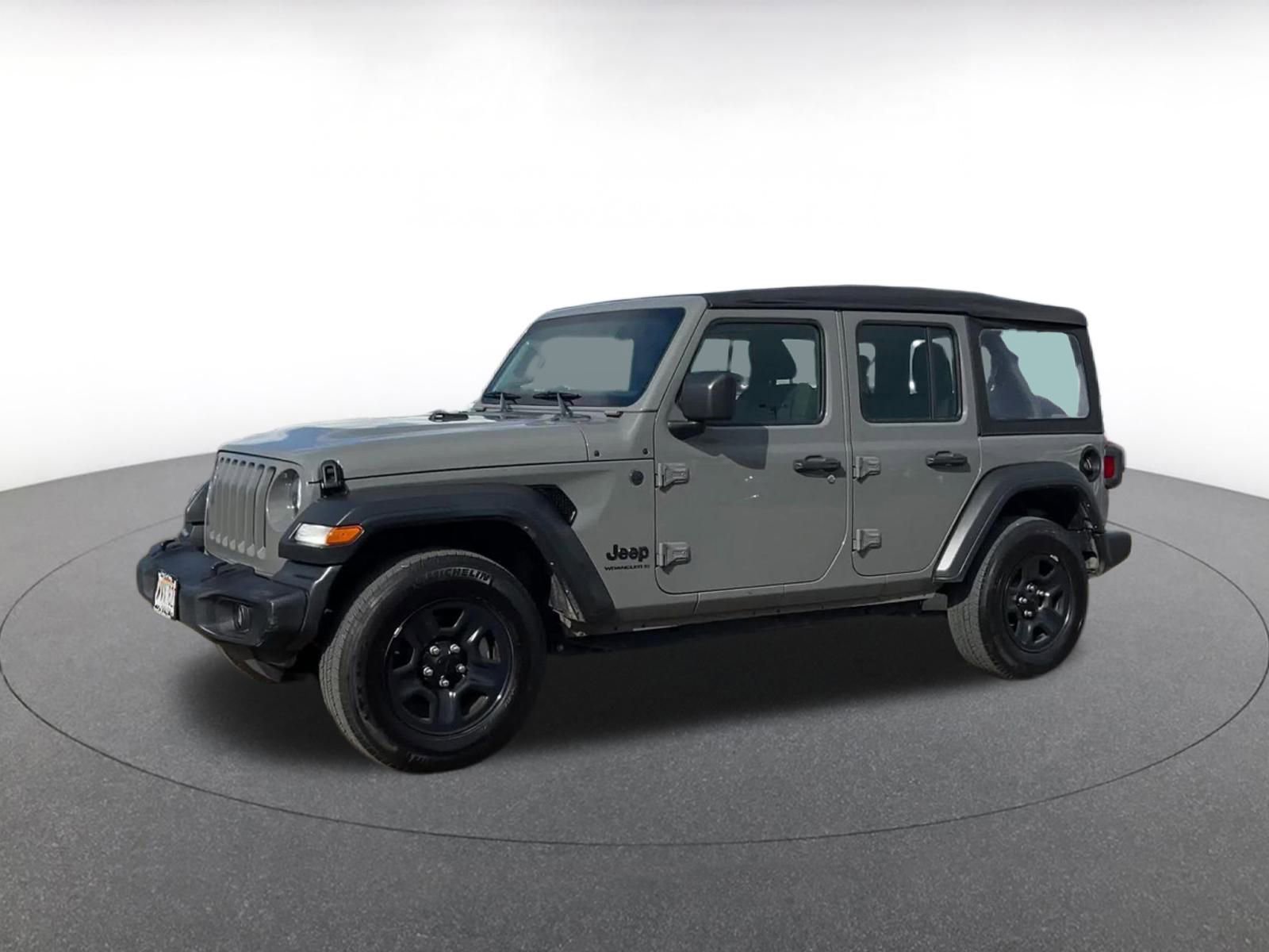 Used 2023 Jeep Wrangler Sport image 7
