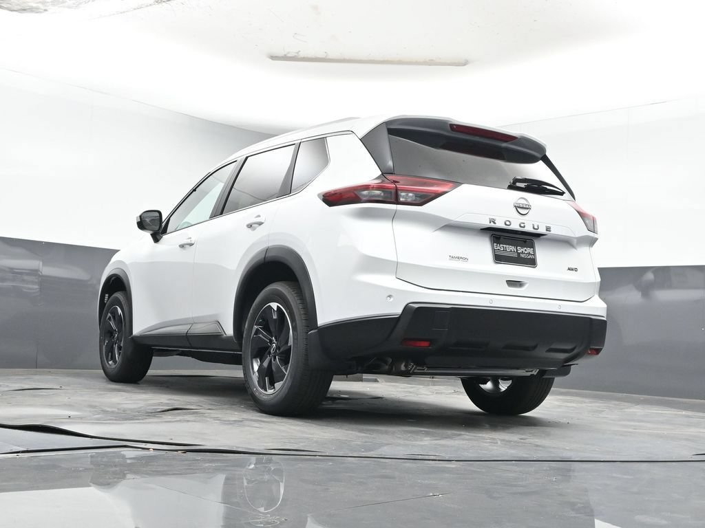 Used 2026 Nissan Rogue SV w/ SV Premium Package AWD/4WD image 12