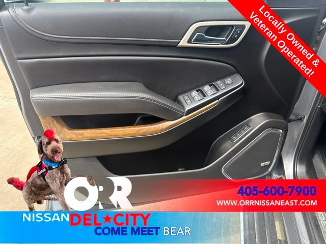Used 2020 GMC Yukon Denali w/ Denali Ultimate Package RWD image 16