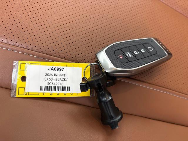 Certified 2025 INFINITI QX60 Sensory image 29