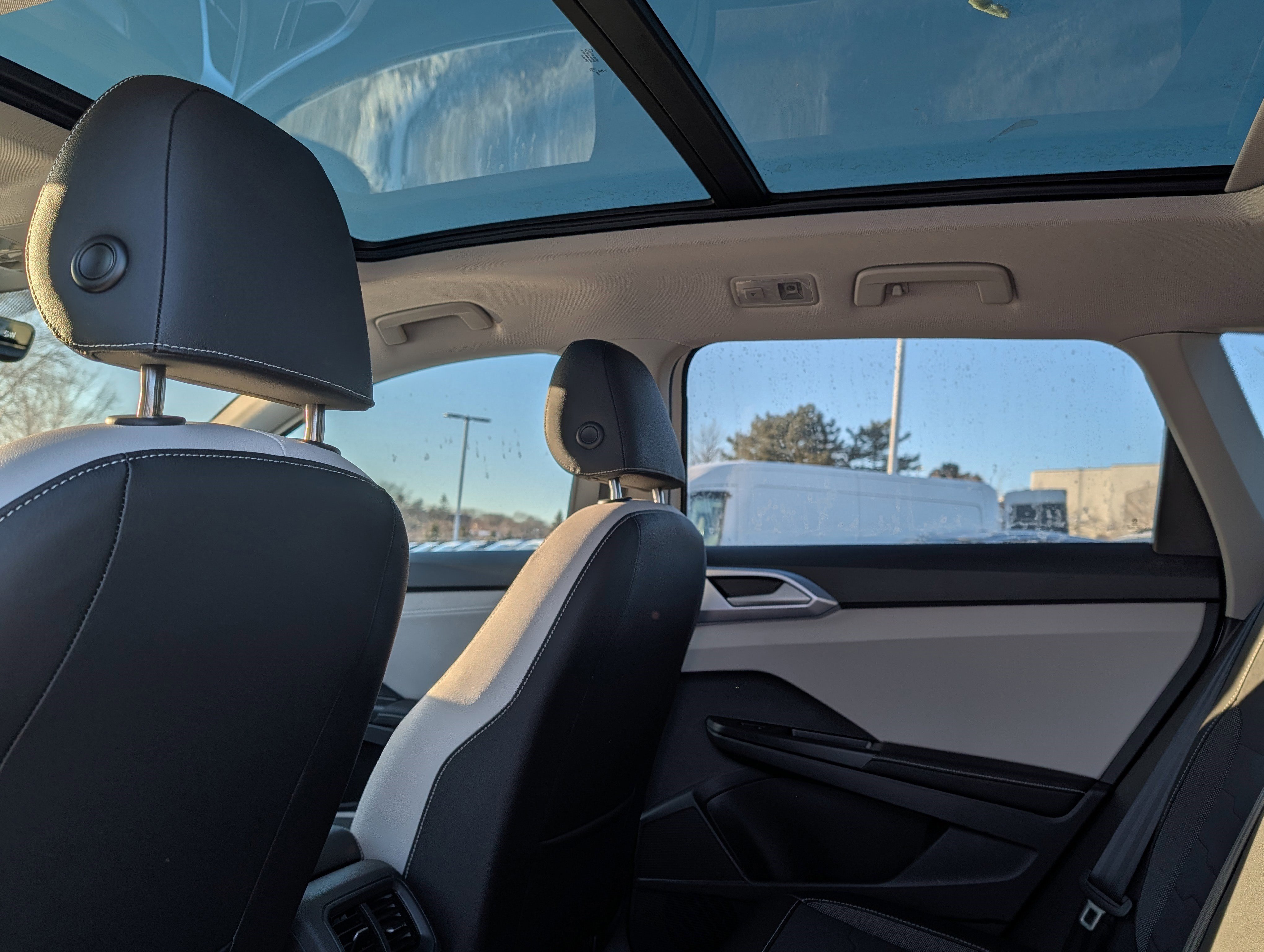 New 2026 Volkswagen Taos SE AWD/4WD image 8