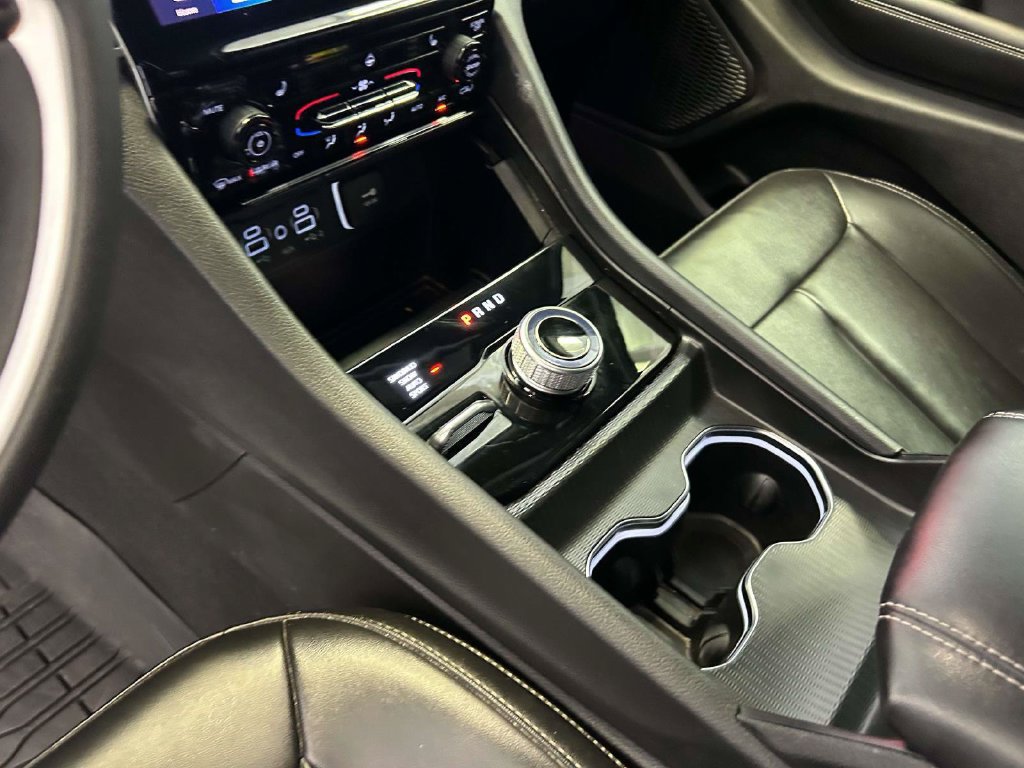 Used 2024 Jeep Grand Cherokee Limited AWD/4WD image 10
