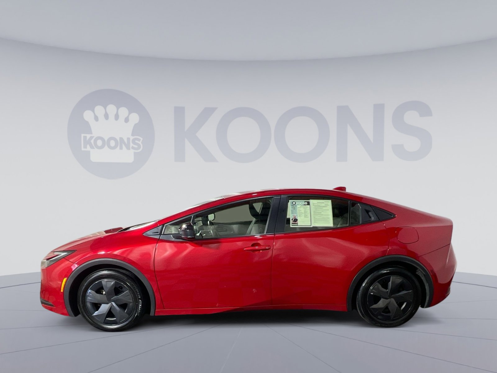 Used 2023 Toyota Prius LE image 2