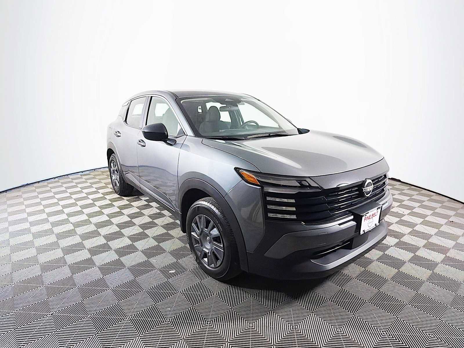 Used 2025 Nissan Kicks S AWD/4WD image 3