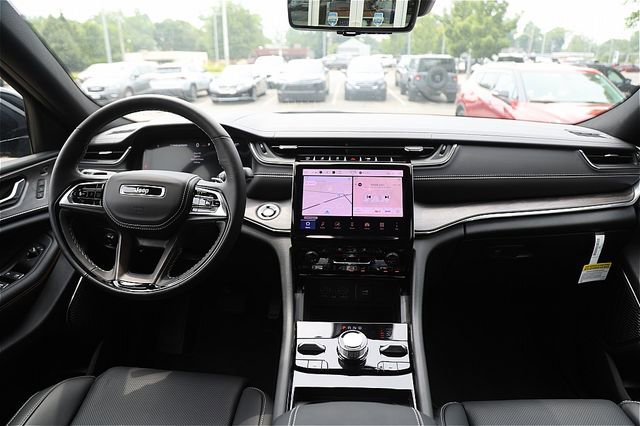 New 2025 Jeep Grand Cherokee Overland w/ Adv Protech Group III image 10