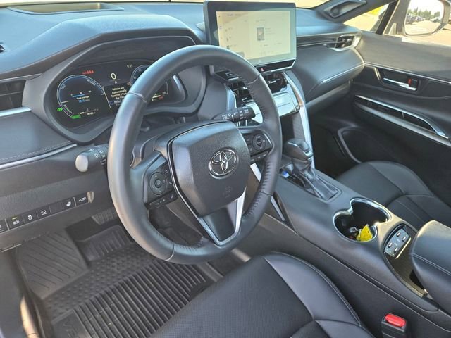 Used 2024 Toyota Venza Limited image 12